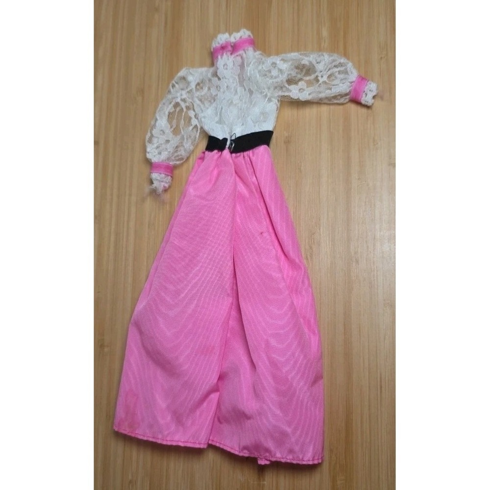 Vintage Mattel ANGEL FACE BARBIE ORIGINAL PInk MAXI DRESS Lace Bodice Very Nice! - Picture 2 of 2
